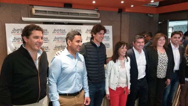 Martín Lousteau junto a candidatos y referentes de Juntos por el Cambio en San Juan.