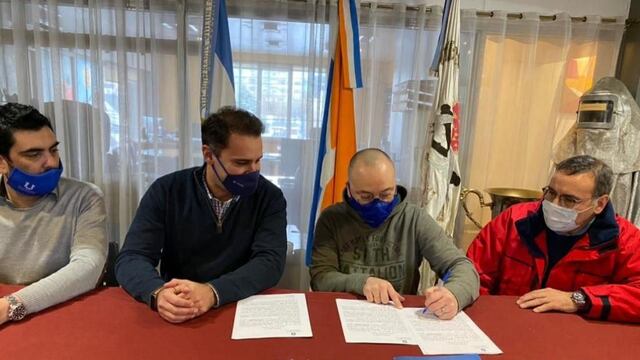 Más de 200 bomberos voluntarios recibieron la tarjeta+U
