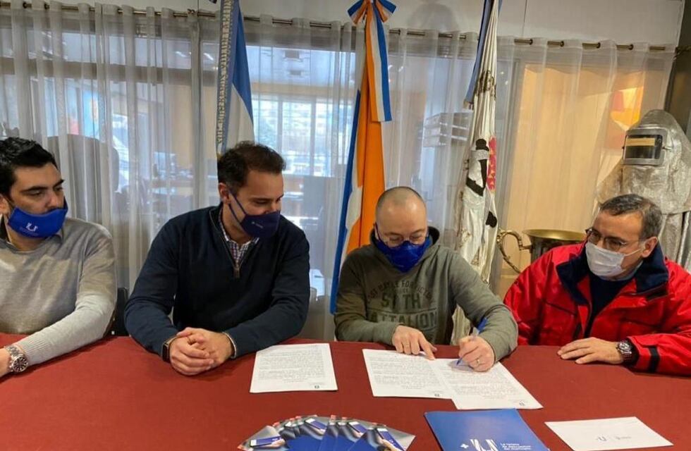 La Federación de Bomberos Voluntarios recibió la tarjeta +U