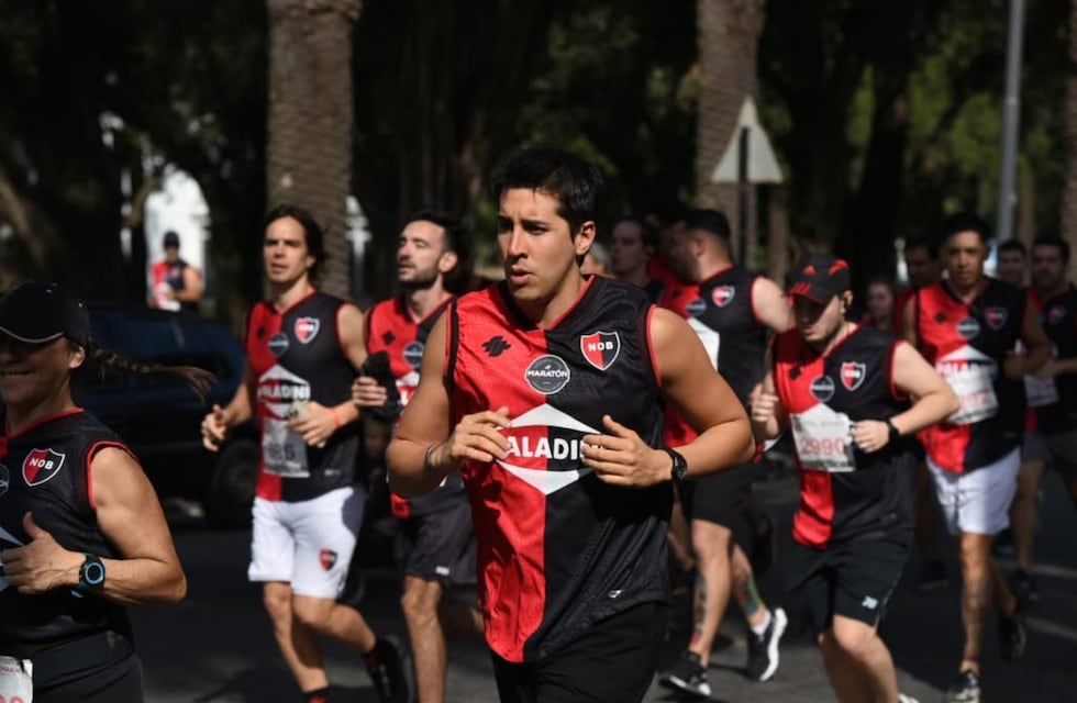 Newell’s lanzó la Maratón Marcelo Bielsa: cómo anotarse, dónde larga y qué incluye el kit