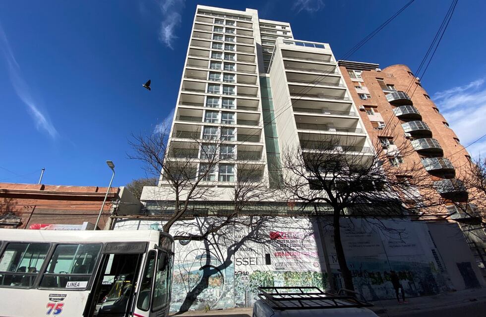 Pudo ser tragedia: una mujer ciega cayó por el hueco de un ascensor en Río Cuarto
