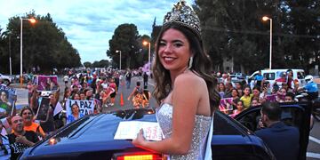 Ana Laura Verde, Reina Nacional de la Vendimia volvió a La Paz y su pueblo la recibió con una cálida bienvenida.