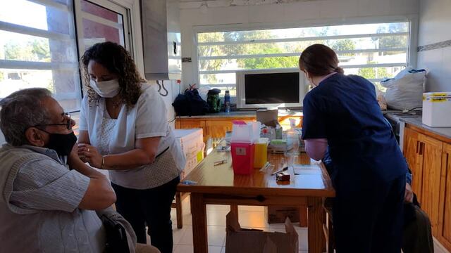 Más de 150 dosis se aplicaron en la jornada de vacunación de Pehuen Co.