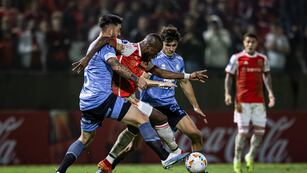 Belgrano, que dejó atrás al Inter en fase de grupos, vuelve a Brasil por octavos de Sudamericana (Prensa).