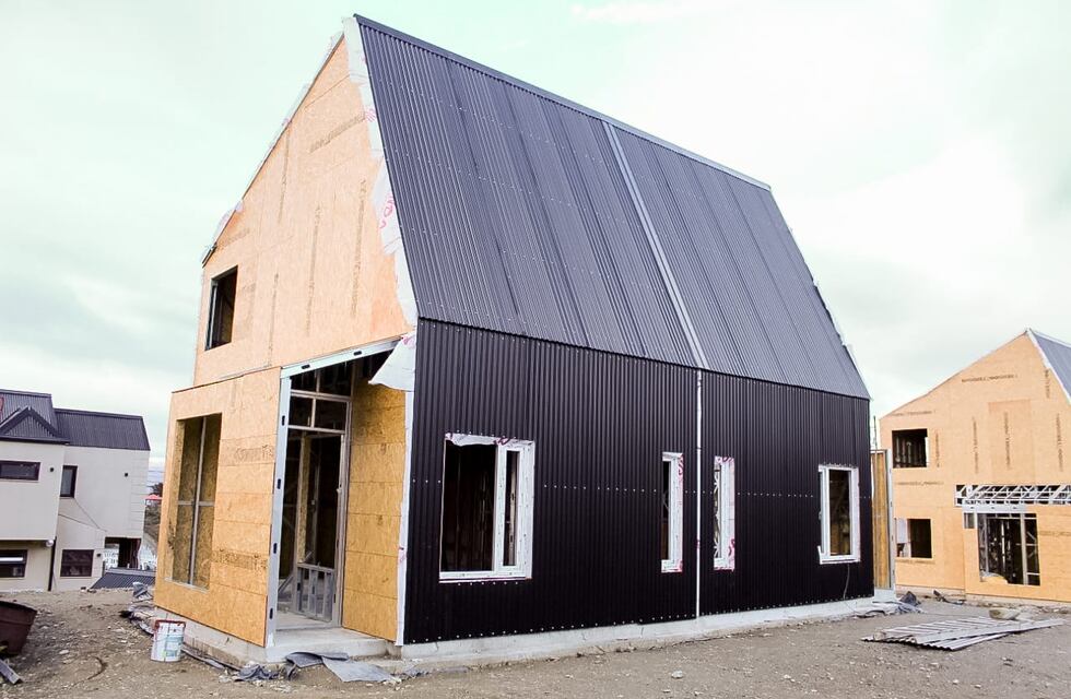 Proyecto Nacional GEF: el IPVyH avanza con la construcción de 16 viviendas autosustentables en Ushuaia