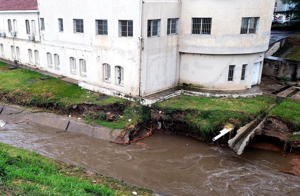 Tras las lluvias en Córdoba, en el Hospital Misericordia temen por desmoronamientos