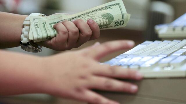 El dólar blue tuvo una leve recuperación del valor luego de una caída a principios de noviembre.