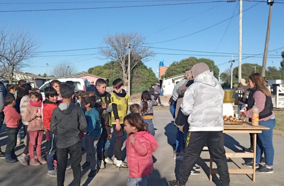 Vacaciones de invierno: encuentro entre las Escuelitas de Fútbol del Barrio Ranchos y Barrio Olimpo