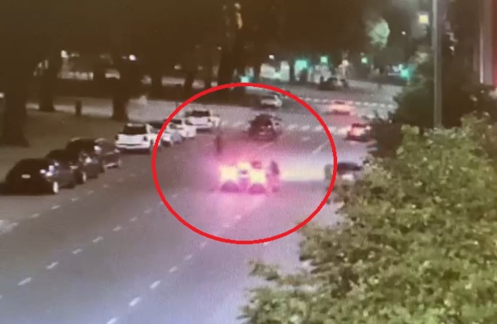 El video que muestra como el “Toto” Salvio atropella a su mujer y se fuga