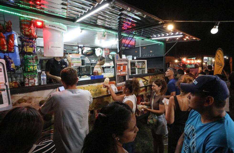 Balance positivo y futuro para la Noche de los Food Trucks en Rafaela