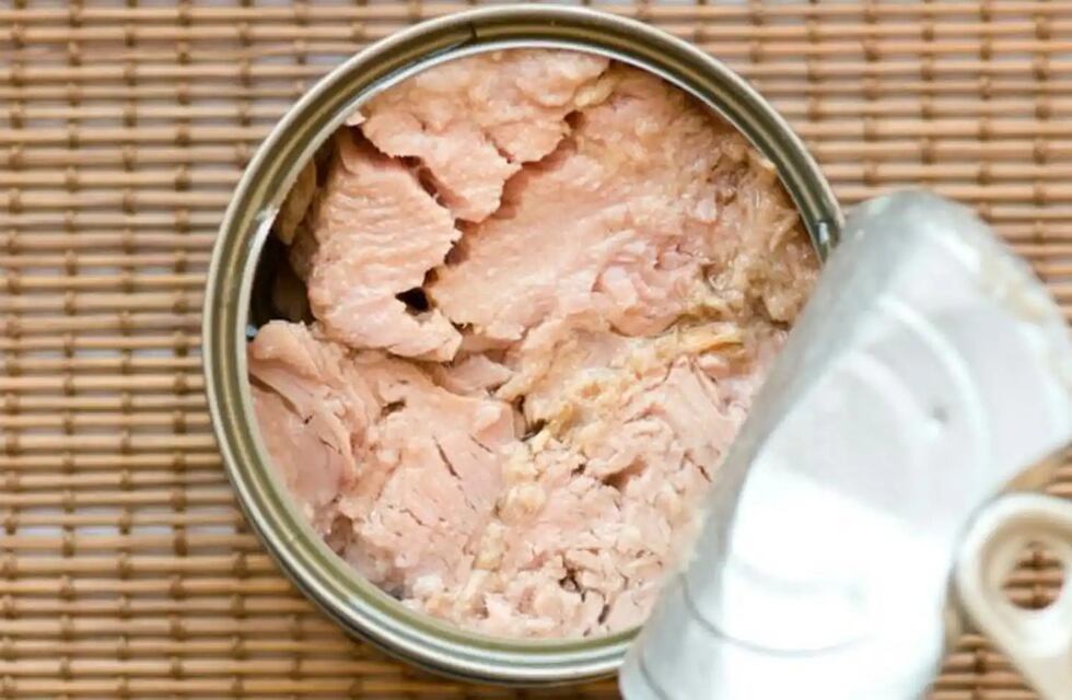 Insólito en Córdoba: abrió una lata de atún y se encontró con una peligrosa sorpresa