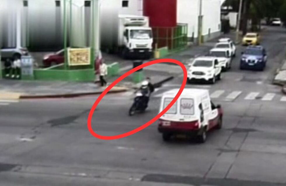 La maratónica persecución a un joven y un adolescente que robaron una motocicleta en Córdoba