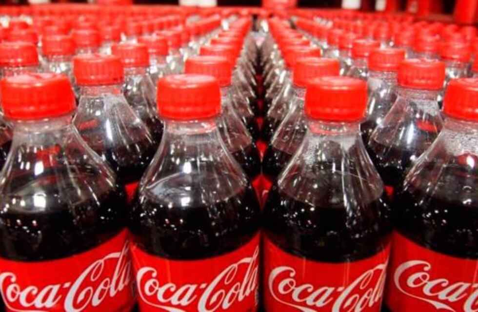 Se hartó de que le tomen la gaseosa y creó un impensado método de seguridad en Córdoba