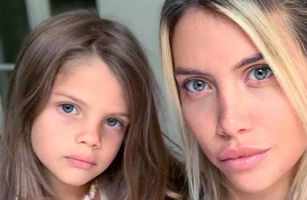 Wanda Nara y Francesca Icardi impactaron al combinar sus looks: “Mi versión actualizada”