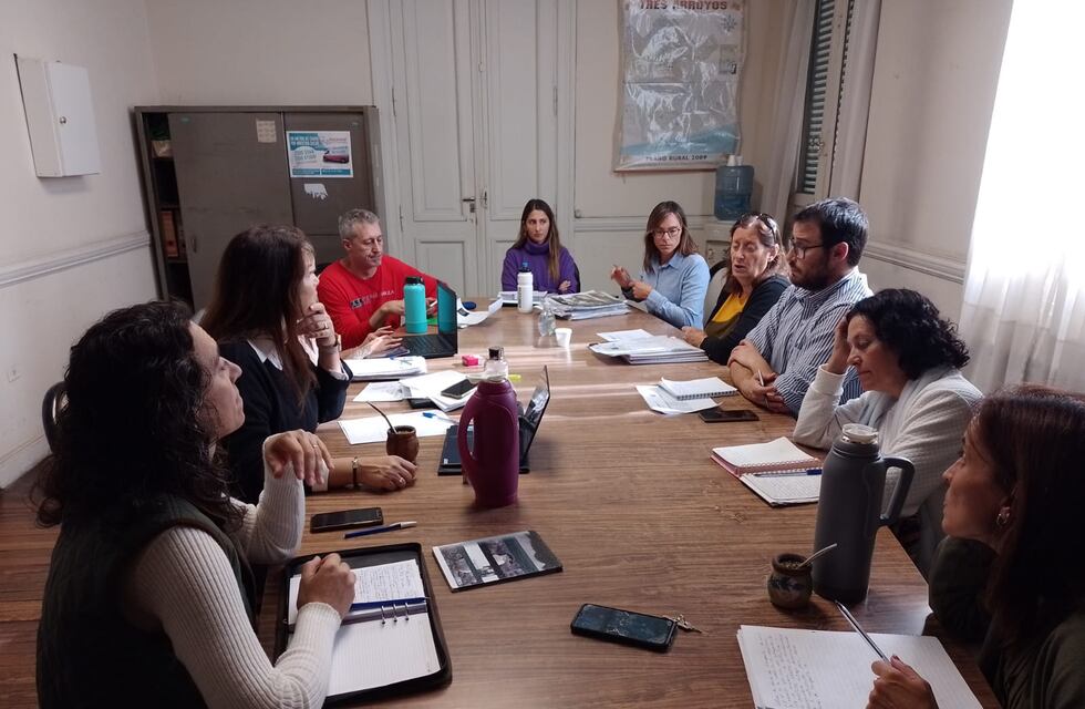 Comisión de Becas: reunión con directivos de Cresta, Institutos de Formación Superior y el Conservatorio de Música