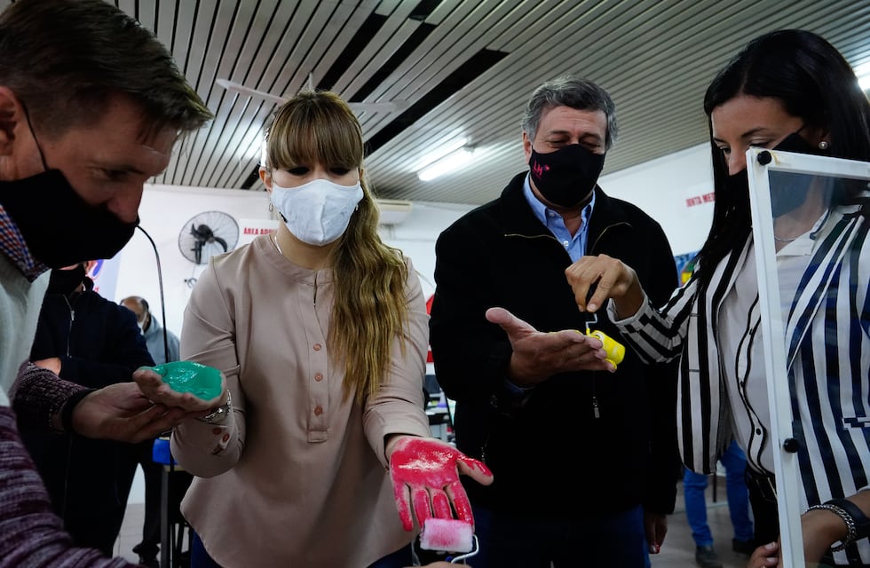 Con esperanza: personal municipal de Las Heras se expresó en un lienzo por la inclusión