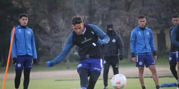 Néstor Breitenbruch, el defensor derecho ya trabaja junto al plantel del Tomba.