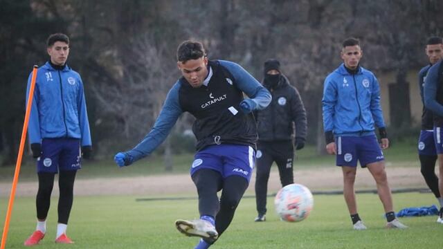 Néstor Breitenbruch, el defensor derecho ya trabaja junto al plantel del Tomba.