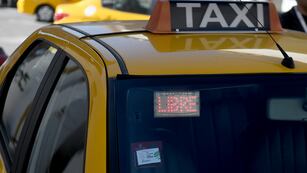 Córdoba: aumentan un 40% taxis y remises. (Ramiro Pereyra / La Voz)