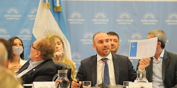 Martin Guzman, ministro de Economíam presentando el presupuesto 2022 en la camara de Diputados. (Foto: Federico Lopez Claro)