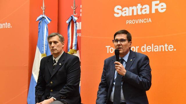 Los ministros Fabián Bastía y José Goity anunciaron la medida en rueda de prensa.