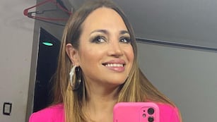 Belén Francese enamora a sus fans con sus looks.