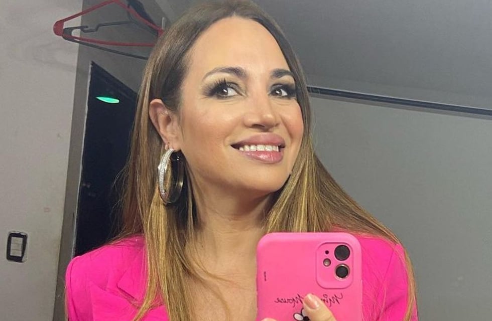 Desde Orlando, Belén Francese posó de espaldas a la cámara con una enteriza cavada y revolucionó Instagram