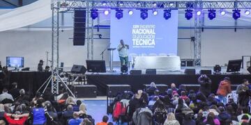Más de 600 docentes de Argentina participan del Congreso de Educación Técnica en Ushuaia