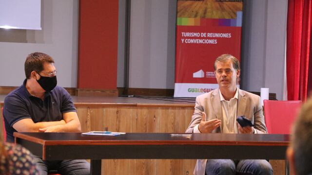 Esteban Martín Piaggio intendente de Gualeguaychú junto al responsable del CMDGT José Luis Alfaro.