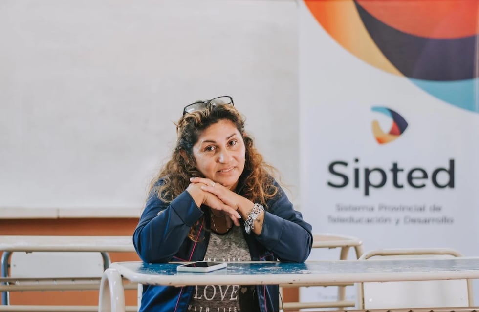 Candelaria: en este Día de la Madre, conocé la historia de Estela, la mamá que estudia junto a sus hijas