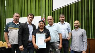 Entregaron escrituras públicas a beneficiarios