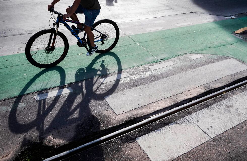 Un grupo de amigos de Córdoba creó una innovadora bicicleta pero ocurrió algo inesperado cuando la probaron