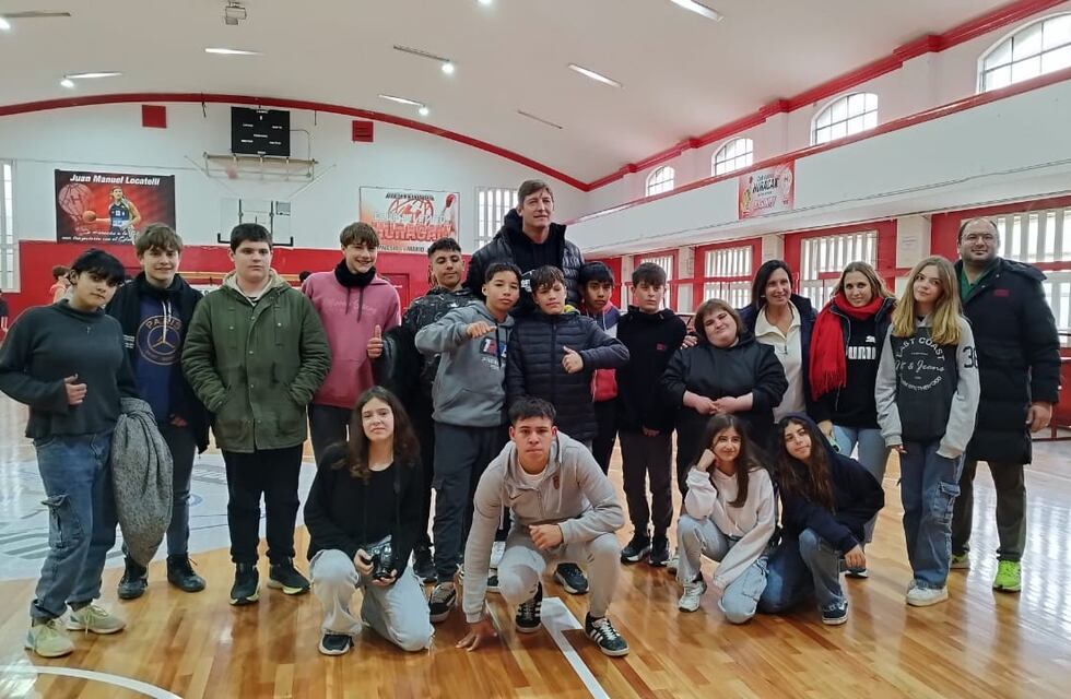 Alumnos de la Escuela Nº 5 de Reta de visita en Tres Arroyos