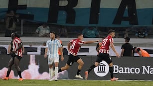 Racing vs. Estudiantes de La Plata. (Gentileza Clarín)