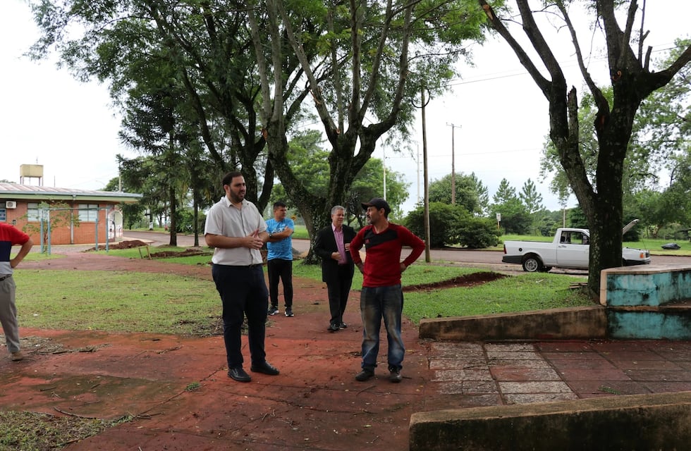 Inician proyecto de revitalización de áreas públicas en Leandro N. Alem
