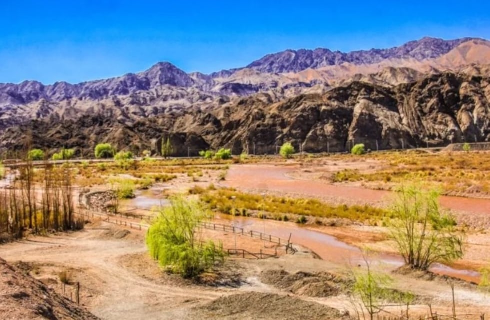 Video: la maravillosa unión de dos ríos sanjuaninos que forman un paisaje soñado