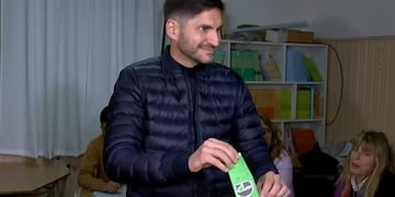 Pullaro votó temprano en Hughes