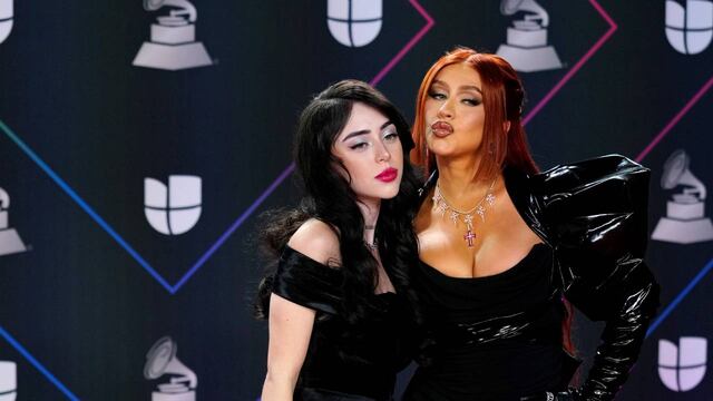 La estadounidense y la autora de "Wapo traketero" compartieron el escenario de la entrega de los premios Grammy Latinos 2021.