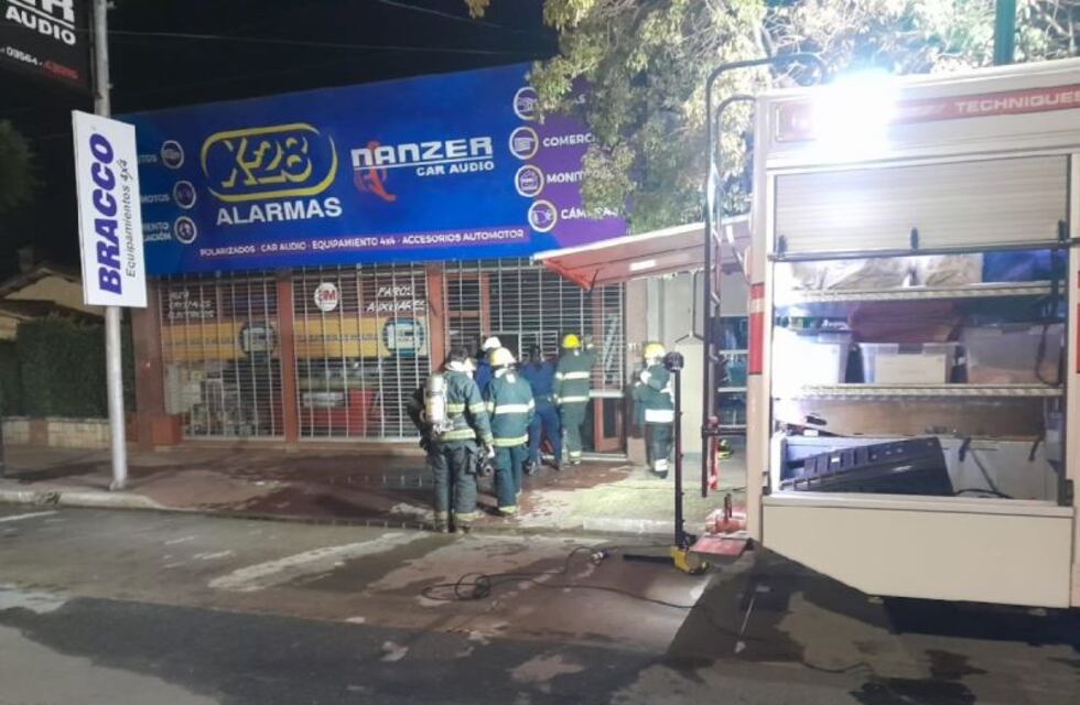 Local comercial fue afectado por un incendio