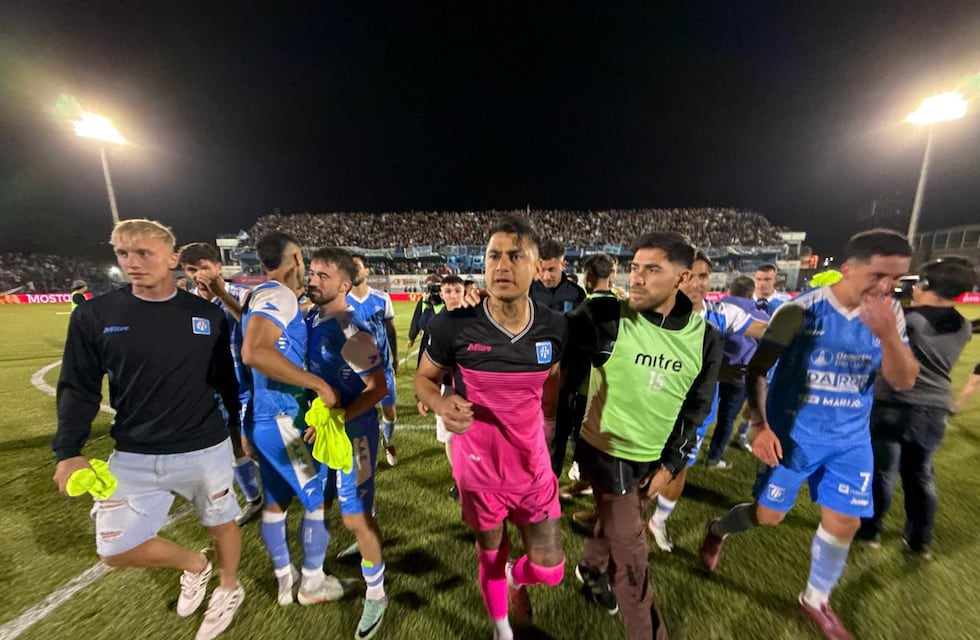 Estudiantes derrotó en Río Cuarto al Deportivo Madryn por la primera final, y acaricia el ascenso