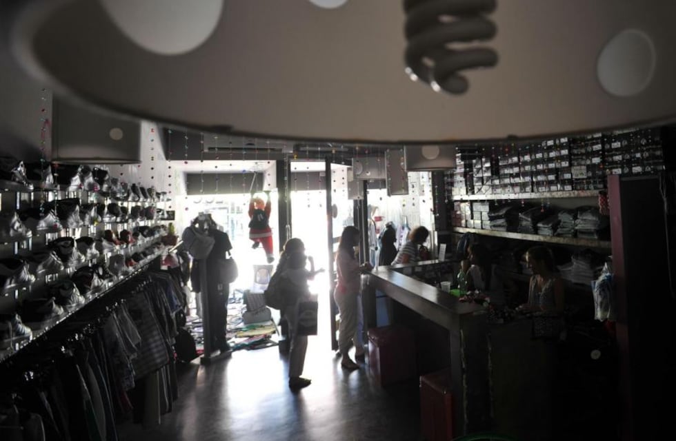 La Defensoría del Pueblo bonarense denunció penalmente a Edesur por los cortes de luz