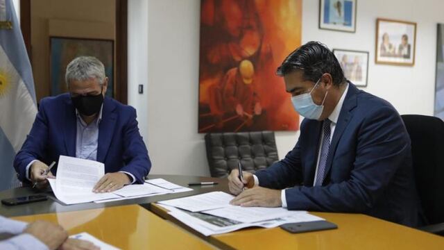 “El objetivo de gestión es lograr que 33 mil chaqueños y chaqueñas tengan el título propiedad de tierra urbana e infraestructura social básica, conjuntamente con cuatro mil rurales” explicó Capitanich