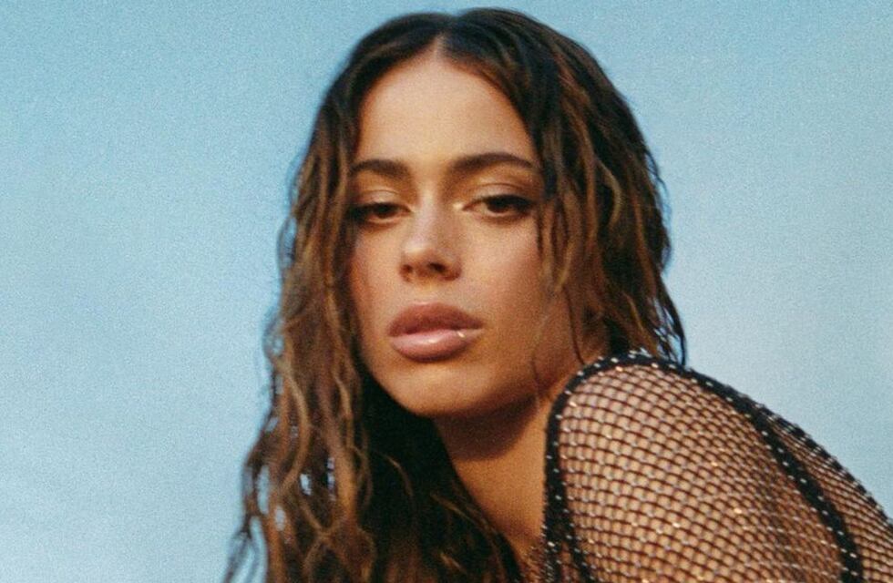 El diseño de uñas que usa Tini Stoessel y que ya está marcando tendencia para Navidad