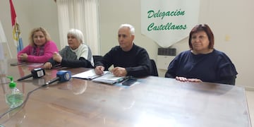 Comisión directiva de AMSAFE Castellanos, en conferencia de prensa, aclarando sobre la paritaria docente