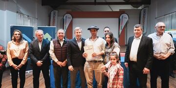 Entrega de escrituras a adjudicatarios de IAPV en Gualeguaychú