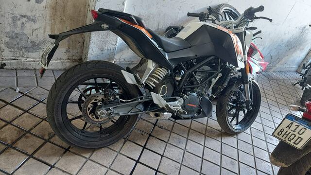 La moto en la que escapaban los motochorros