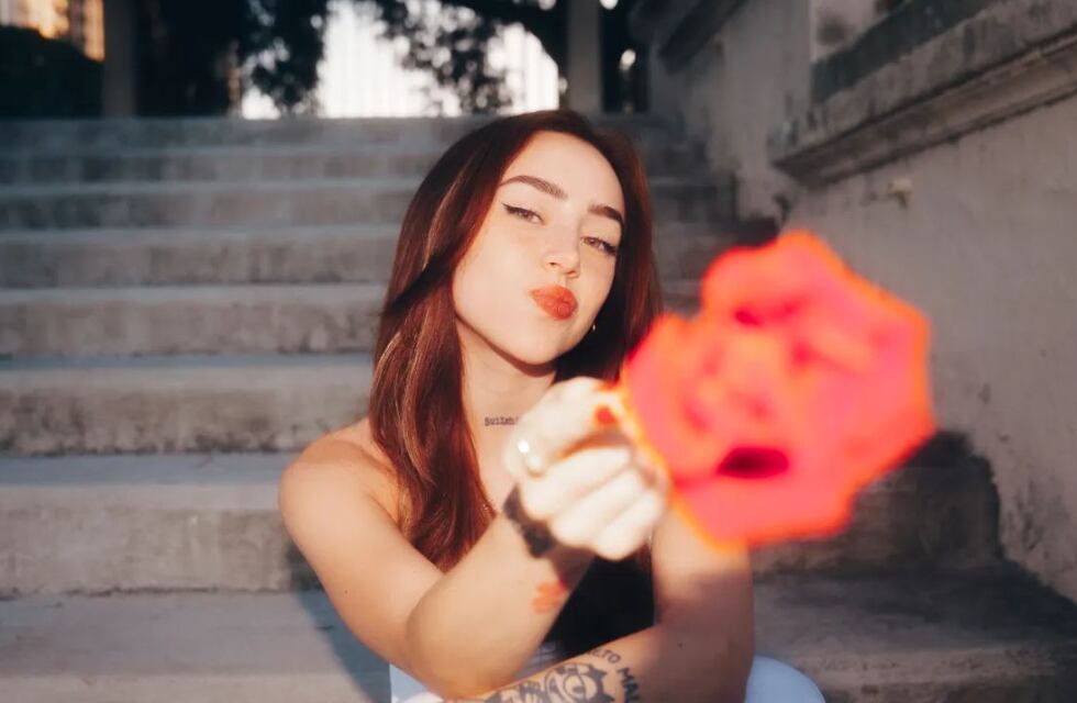 Portada de Vogue: Nicki Nicole fue chica de tapa en la tierra de Peso Pluma