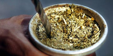 Anmat prohibió la elaboración y comercialización en todo el país de una yerba hecha en Córdoba.