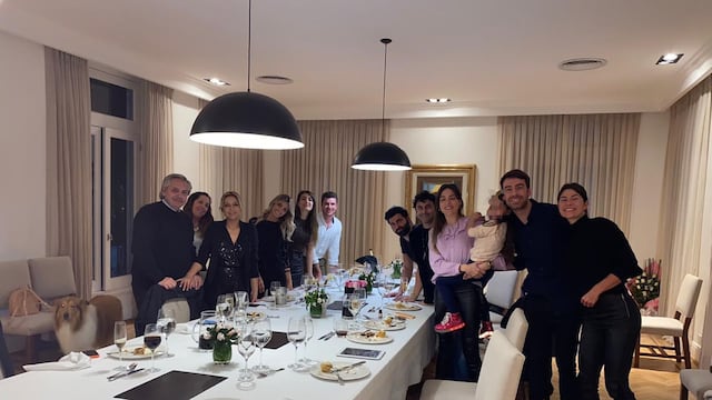 Foto del cumpleaños de Fabiola Yañez en Olivos en julio 2020 (La Nación)