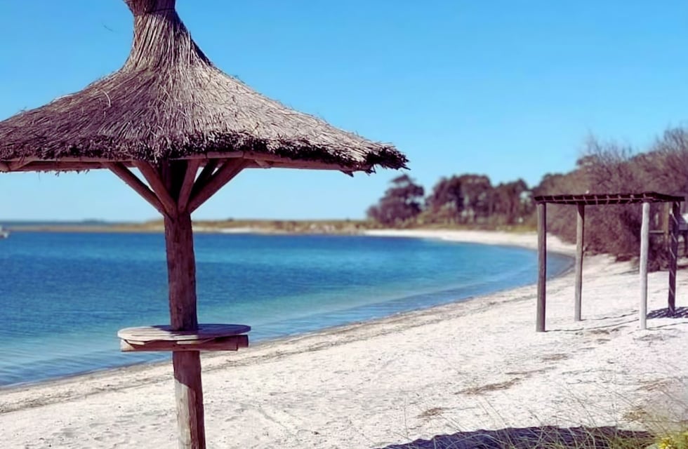 Dónde queda el “Caribe Argentino”, el secreto mejor guardado del sur bonaerense, donde el mar se tiñe de turquesa y es ideal para el verano 2026
